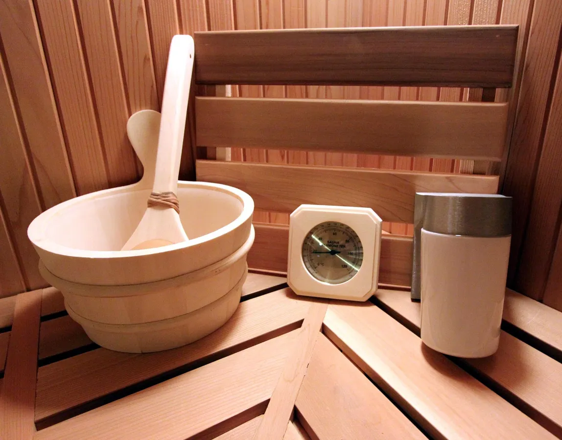 Baltic Leisure 4 × 4 Silver Series Pre-cut Sauna Package, photo 3 of 4