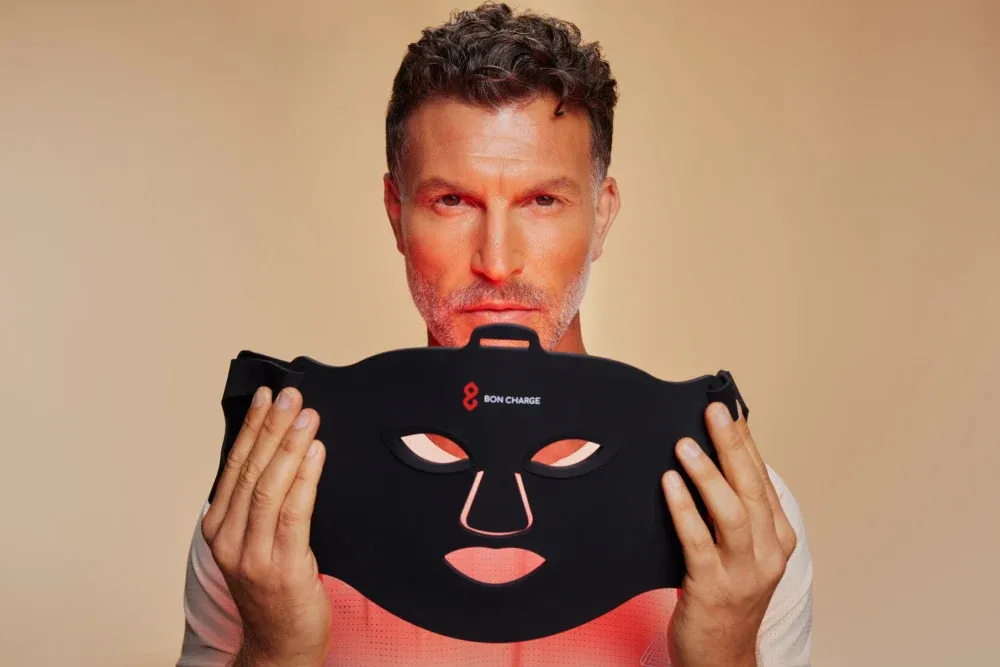 Bon Charge Red Light Face Mask, photo 3 of 9